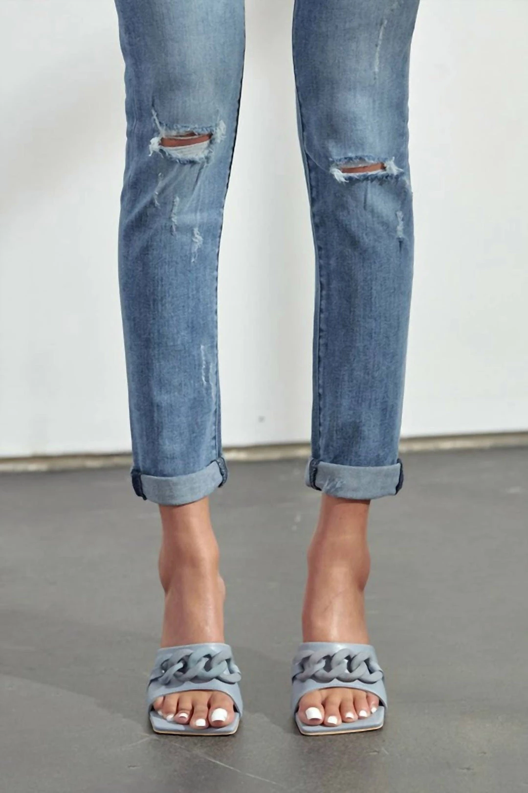 Top 10 π₯° Kancan π© women Gemma Classic High Rise Skinny π Jeans in Medium Wash β - Image 5