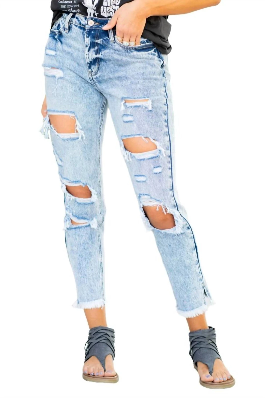Brand new π Kancan π© women High Rise Fray Mom π Jeans in Medium Blue π₯° - Image 4