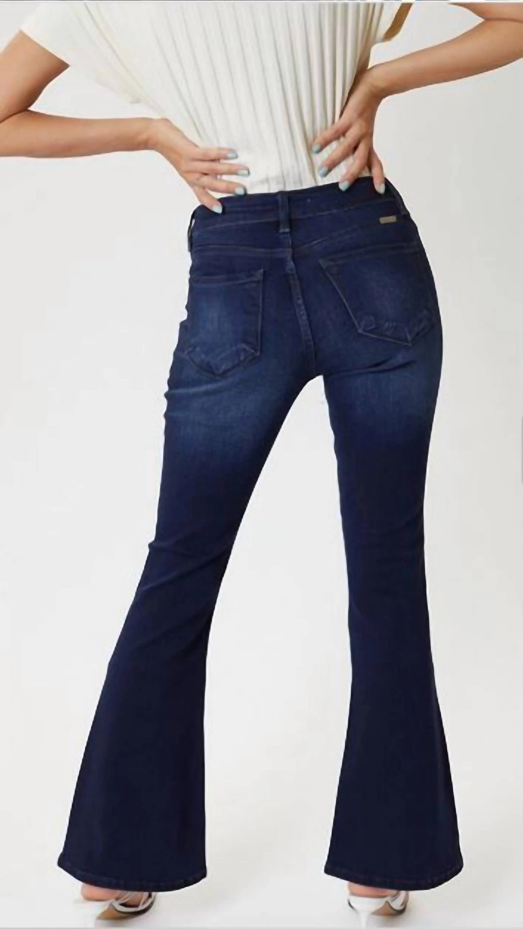Budget β€οΈ Kancan π© women Petite Mid Rise Flare Jean in Dark Indigo π - Image 3